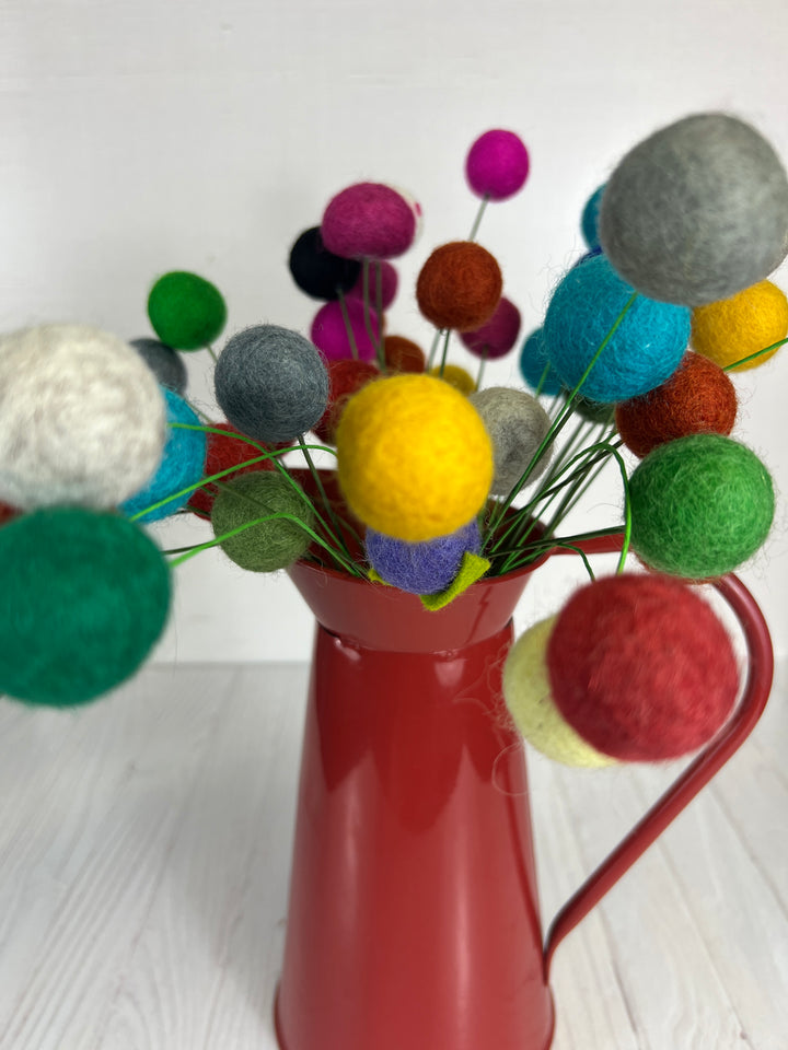 Craespia Ball Felt Bouquet (Felt)