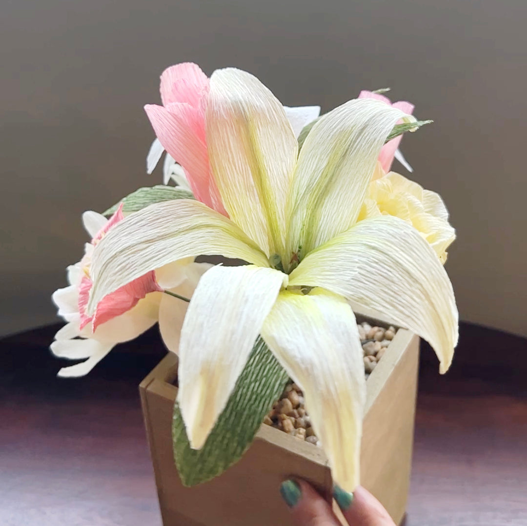 Easter Lily Stem (Paper)